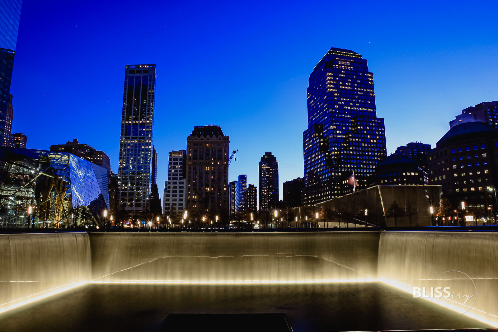 Sehenswürdigkeiten New York City - 911 Memorial Gedenkstätte World Trade Center 9/11 Memorial New York - Twin Towers - by night WTC