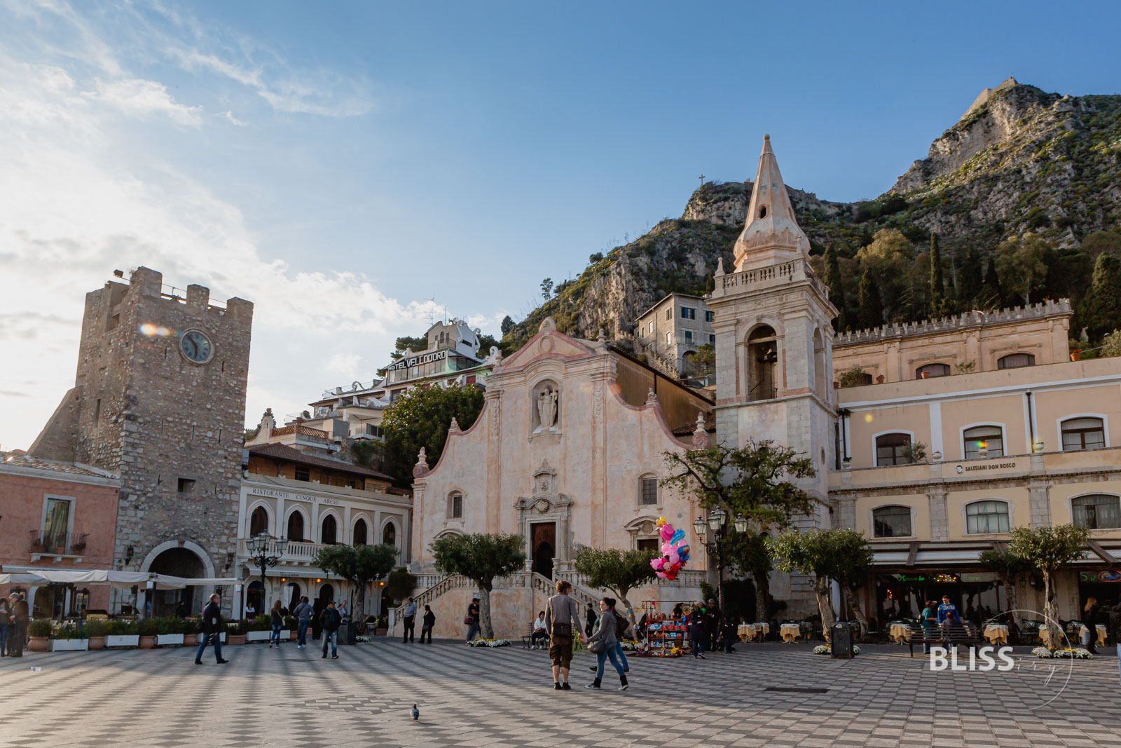 Reisetipps Taormina - Sehenswürdigkeiten in Sizilien - Griechisches Theater, Gassen, Marktplatz, Grandhotel Timeo, Aussicht, Bucht